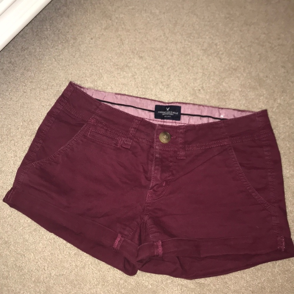 American Eagle maroon khaki shorts size 0